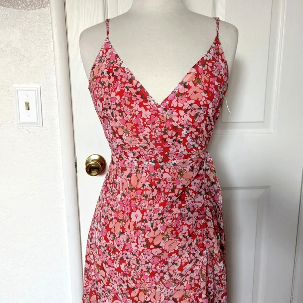 Q+A Los Angeles Floral Wrap Dress